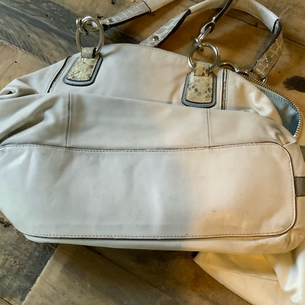 White Coach Purse - Picture 2 of 12